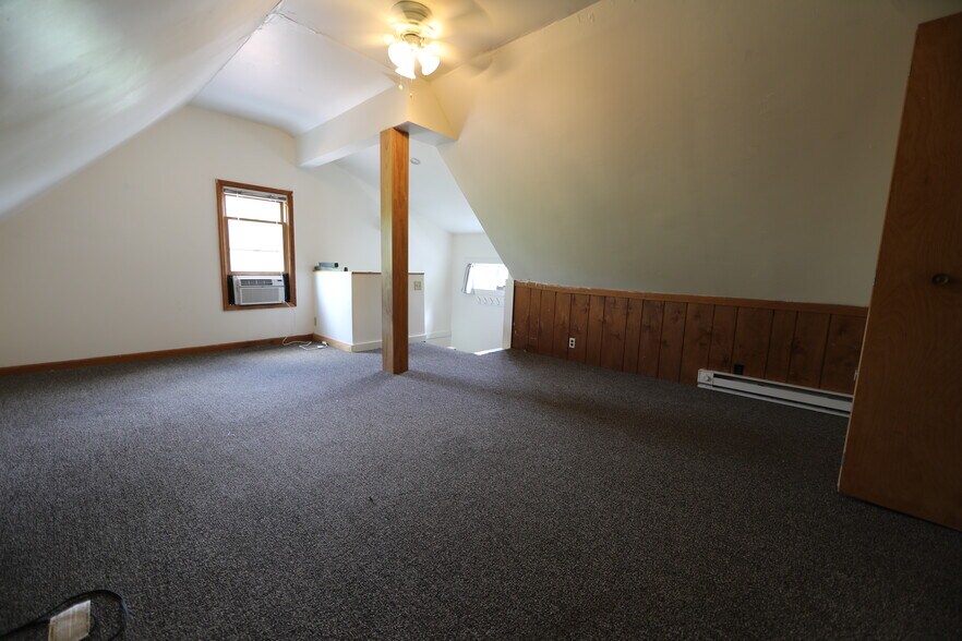 Building Photo - 117 N Bedford St