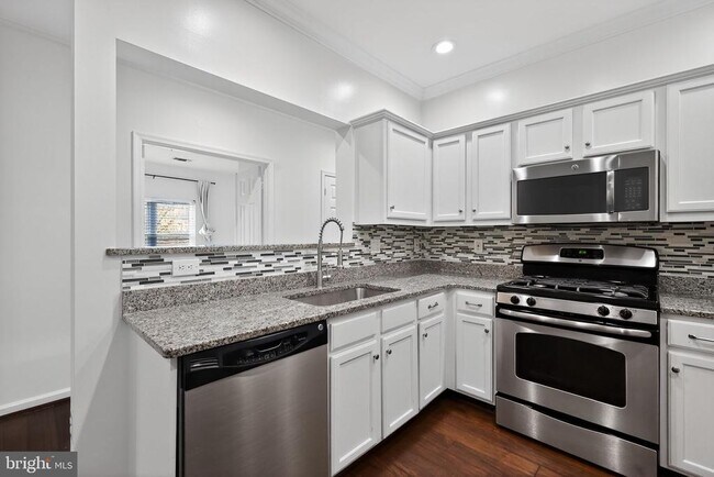 Building Photo - 12016 Taliesin Pl