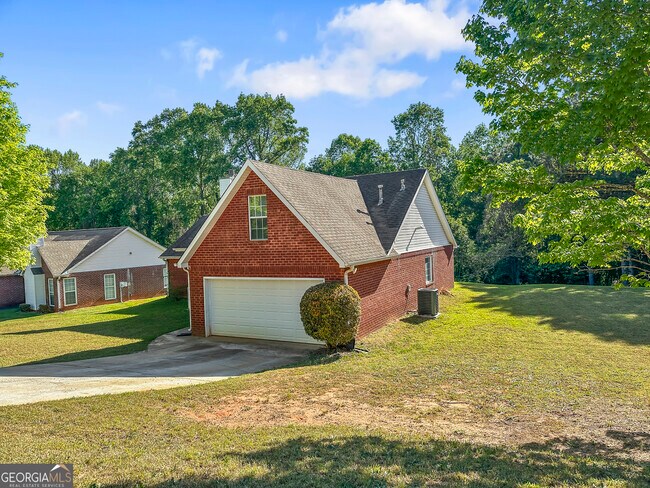 Building Photo - 11084 Knotty Pine Pl