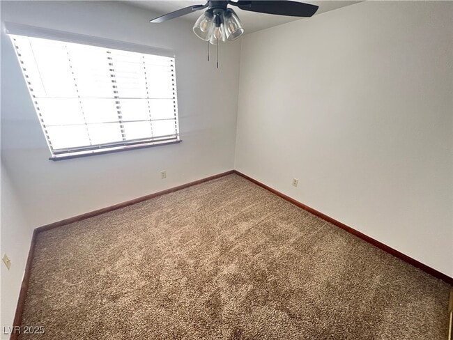 Building Photo - 5242 Dickens Dr