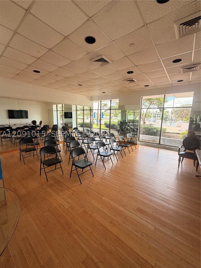 Building Photo - 5700 Collins Ave