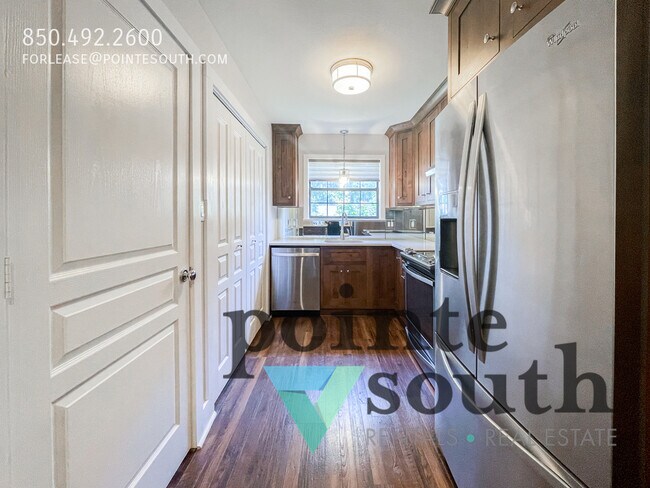 Building Photo - 3300 S Sugartree St