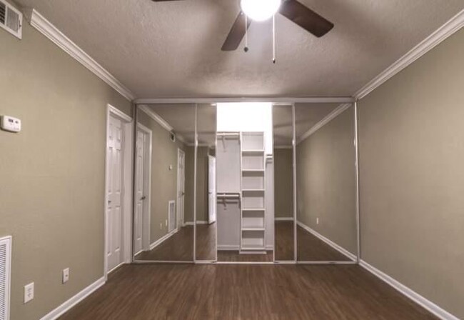 Building Photo - 1 bedroom in Houston TX 77056