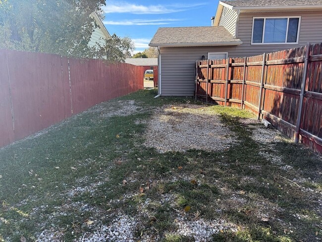 Building Photo - Updated 3 bedroom 2 bath with central air