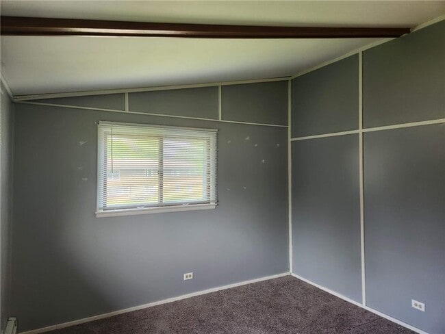 Building Photo - 255 6th Ave NE