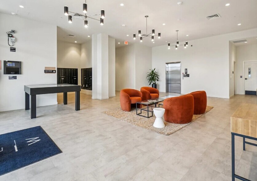Building Photo - 1400 Chrysler Dr