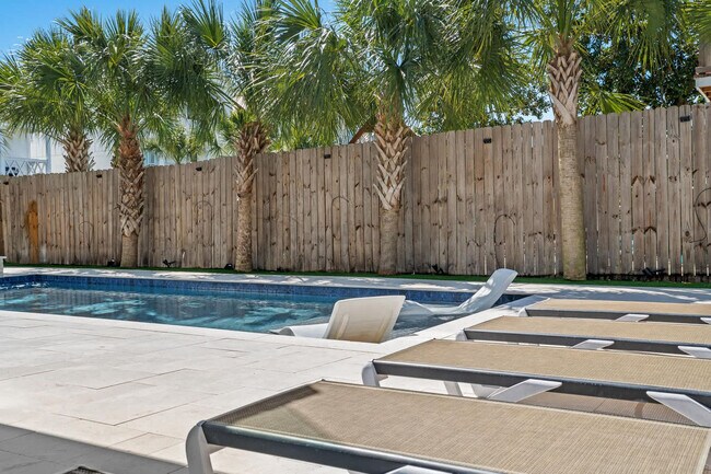 Building Photo - 95 Cobia St