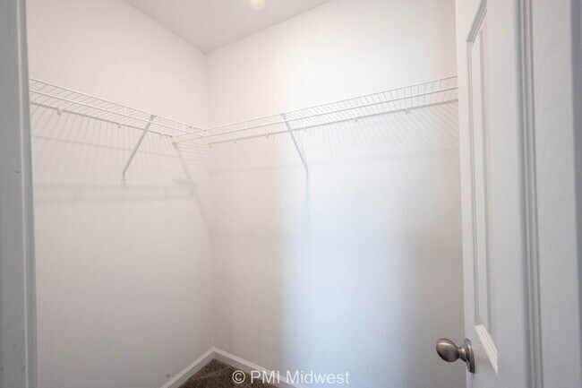 Building Photo - "Spacious 4-Bedroom Gem with 3 Full Baths ...