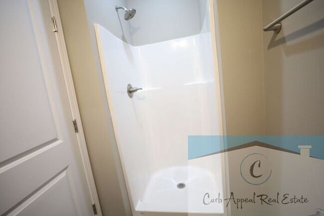 Building Photo - Luxury 2 bed 2 bath apartment - new construction!! Washer, dryer and utilities included!!