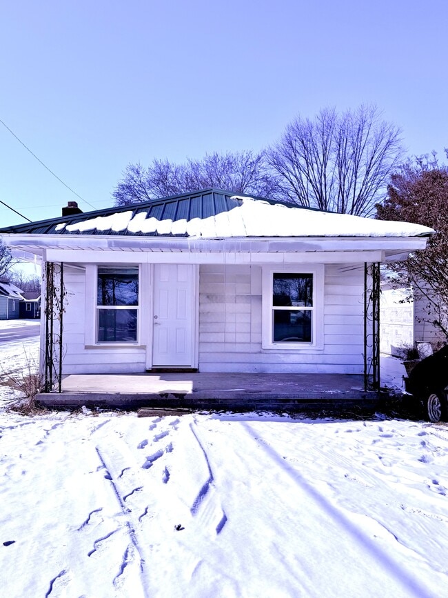 Building Photo - 1141 S Calumet St