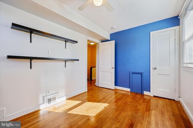 Building Photo - 4808 Fort Totten Dr NE