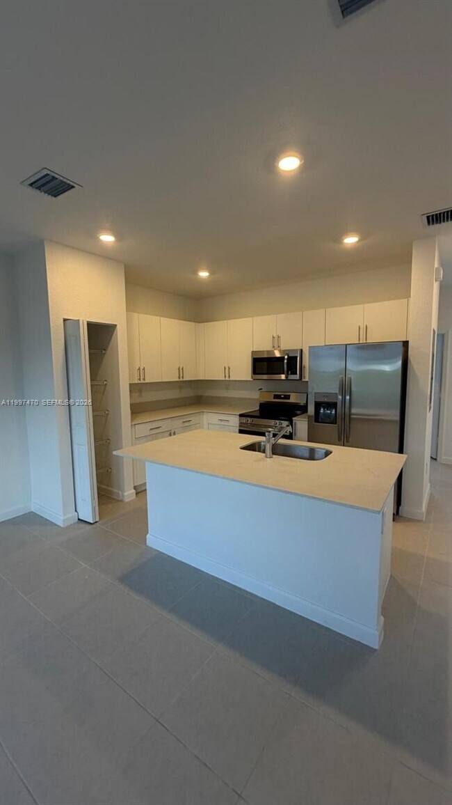 Building Photo - 1077 NW 2nd Ter