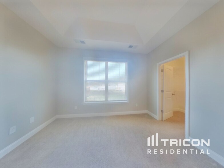 Building Photo - 65 Cane Hill Dr