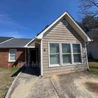 Building Photo - 8028 Woodlake Dr