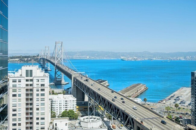 Building Photo - 425 1st St