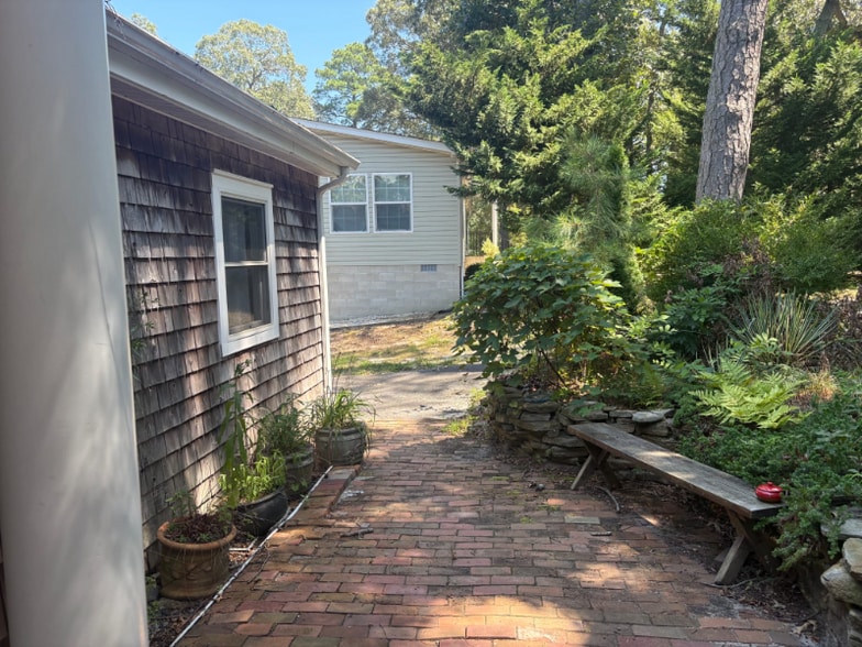 Building Photo - 36407 Fir Dr