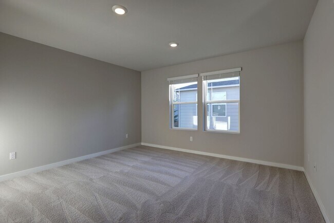 Building Photo - Beautiful 4bd, 3.25ba Home Available in Great Community!