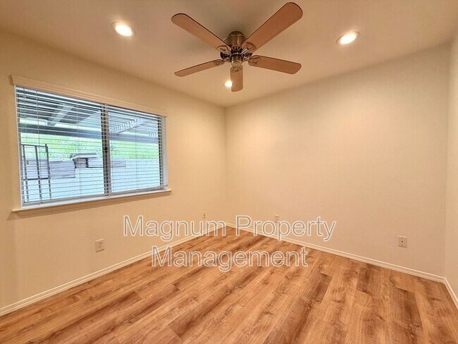 Building Photo - 23775 Cruise Cir Dr