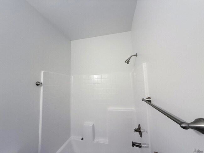 Building Photo - 436 S 17th Ave