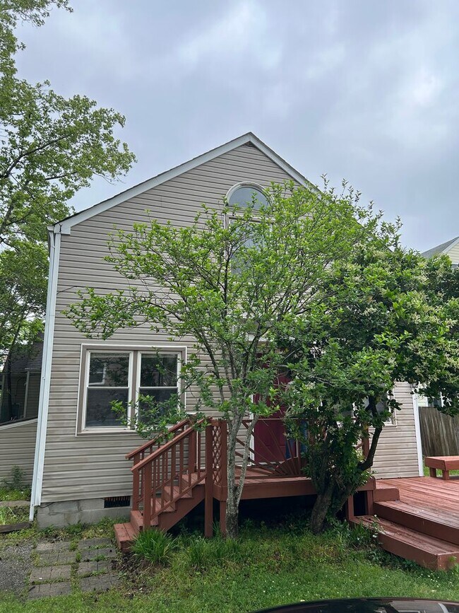 Primary Photo - 414 26th St