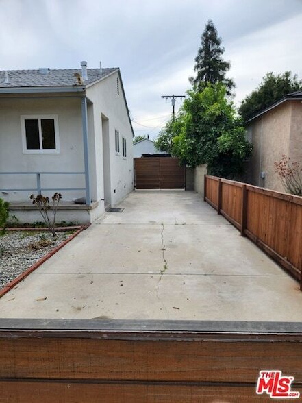 Building Photo - 6639 Chimineas Ave