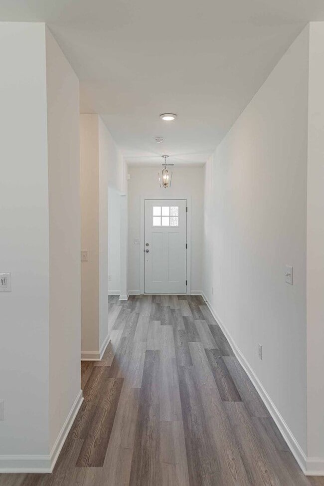 Building Photo - BRAND NEW SINGLE FAMILY HOME IN LOGANVILLE