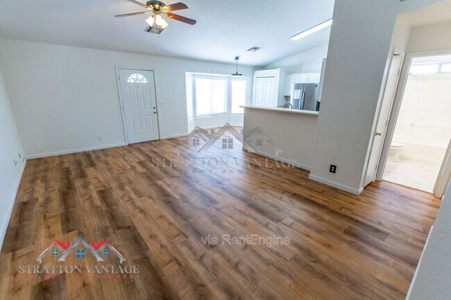 Building Photo - 2334 E Longhorn Pl