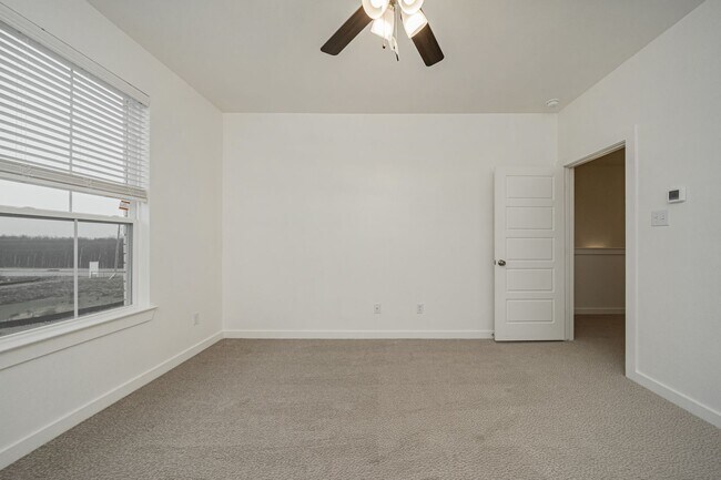 Building Photo - 8433 Adelaide Dr