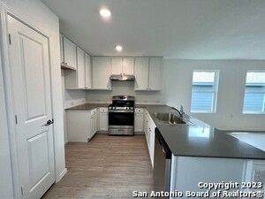 Building Photo - 10014 Ana Hts