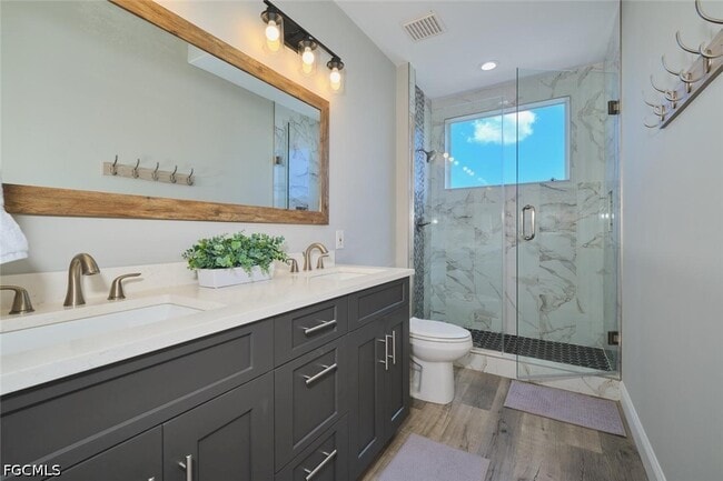 Building Photo - 9190 Southmont Cove