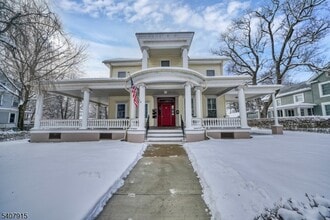 Building Photo - 137 Belvidere Ave