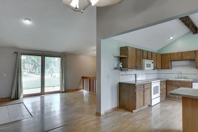 Building Photo - Beautiful Home for Rent in Omaha