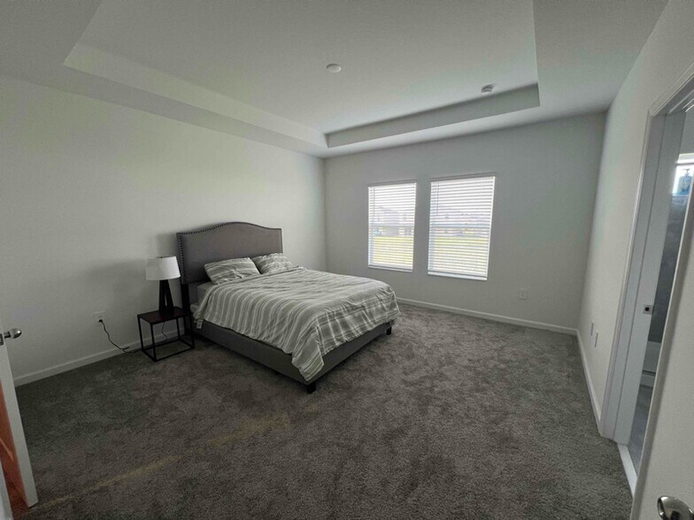 Building Photo - 3141 Laurent Lp