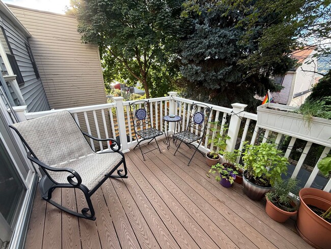 Building Photo - Renovated Lawrenceville 3 Bed/2 Bathroom H...