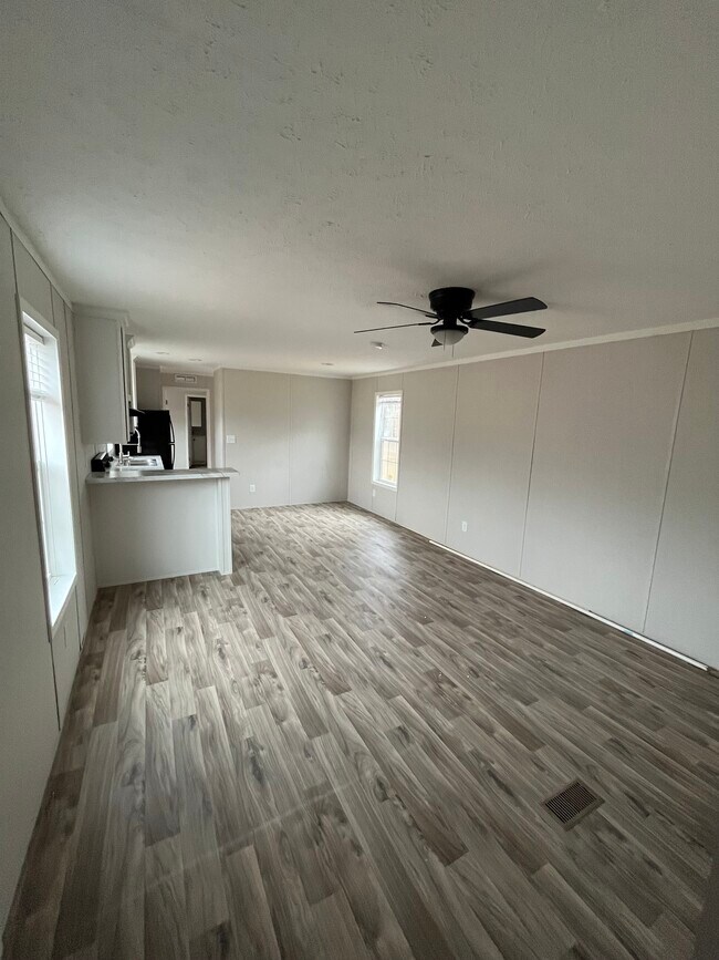 Building Photo - 205 Mountain Village Cir
