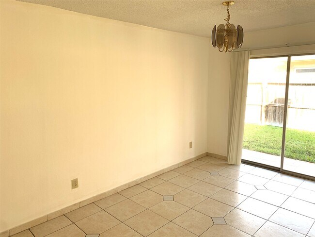 Building Photo - 21026 Settlers Valley Dr