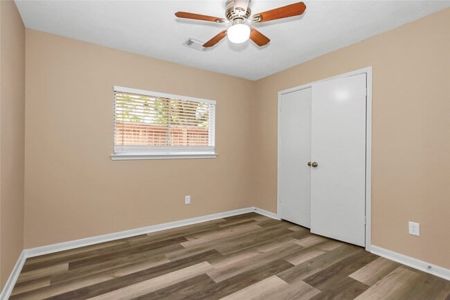 Building Photo - 8235 Alabaster Dr