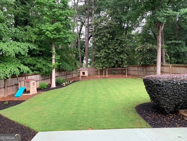 Building Photo - 9695 N Pond Cir