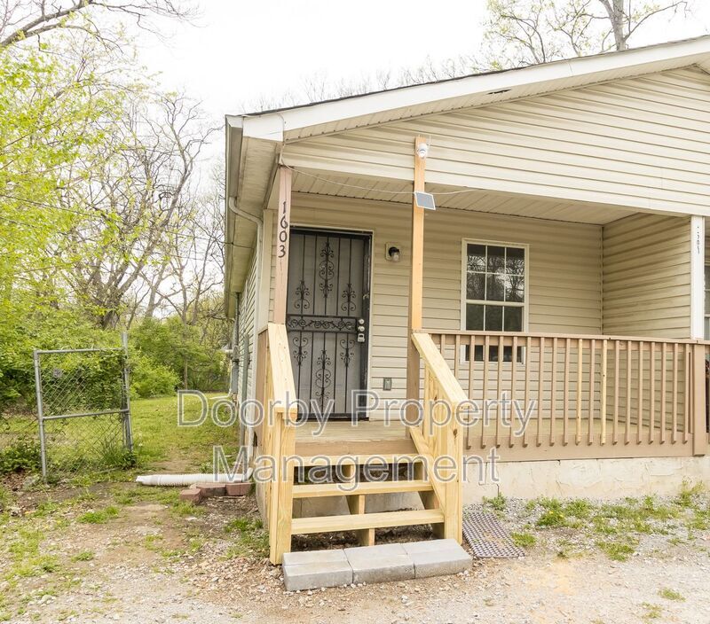 Building Photo - 1603 Bradt St