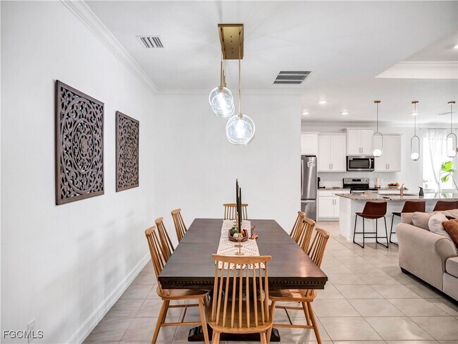 Building Photo - 3242 Baravaldo Cir