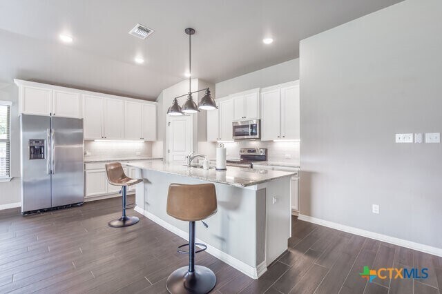 Building Photo - 1802 Rustic Manor Dr