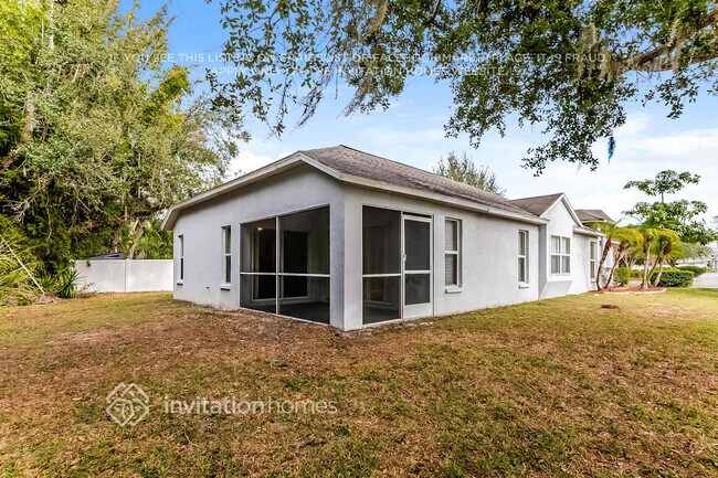 Building Photo - 11801 Acorn Woods Terrace