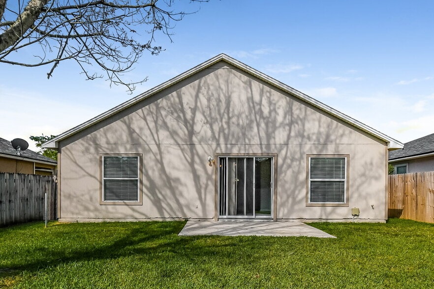 Building Photo - 1527 Irishwood Ct