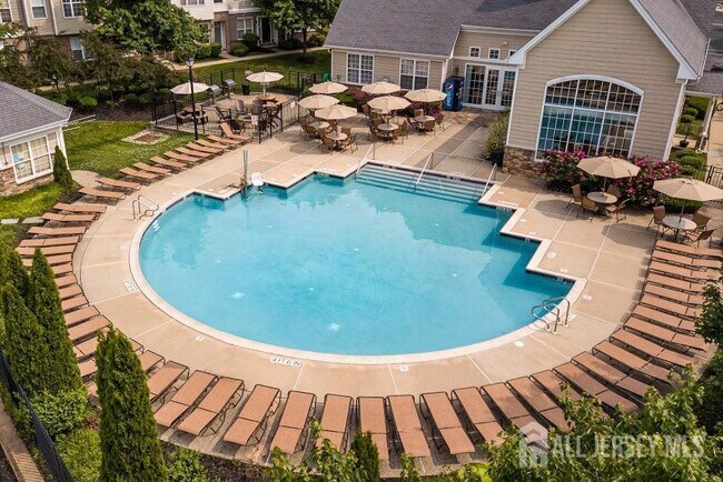 Building Photo - 520 Lasko Ln