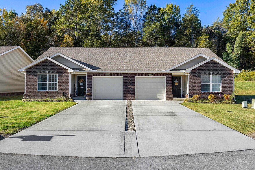 Building Photo - 5361 Dover Springs Way