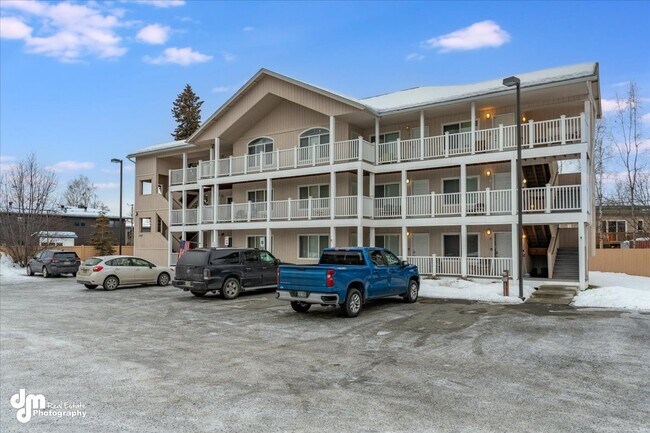Building Photo - 3725 E 43rd Pl