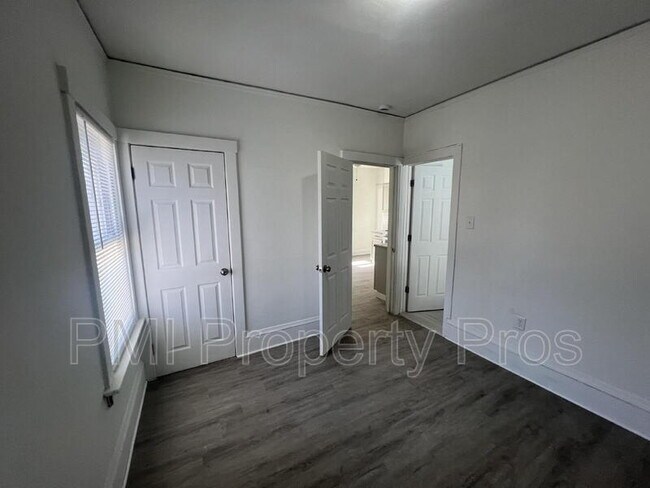 Building Photo - 3284 N 30th St