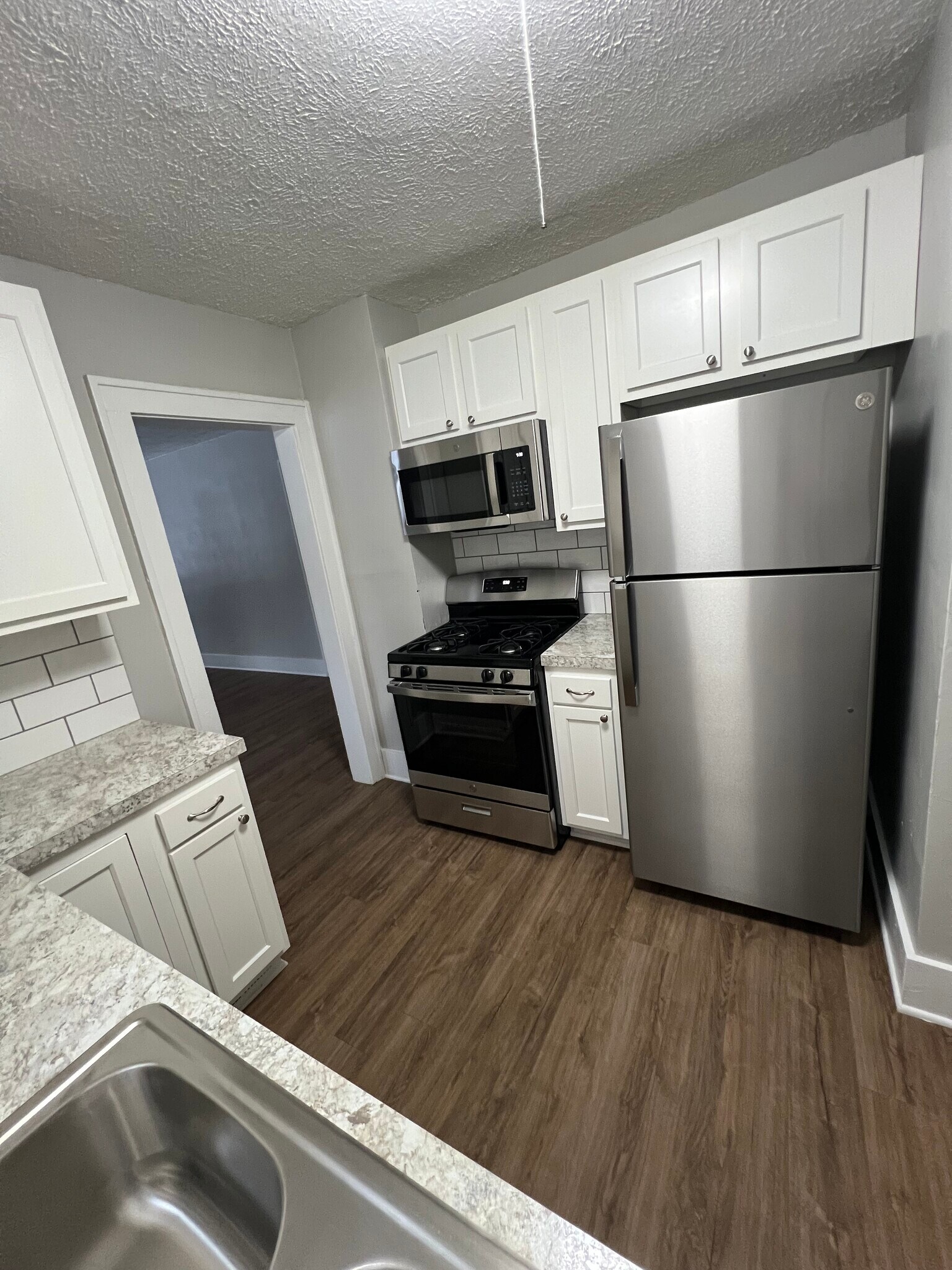 Building Photo - 947 Oakcrest St SW