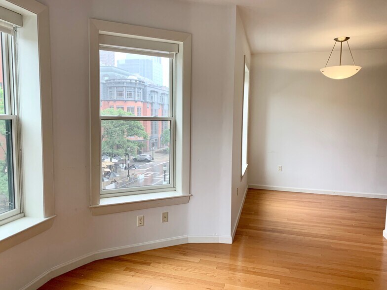Living Room/Dining area - 177 Newbury St