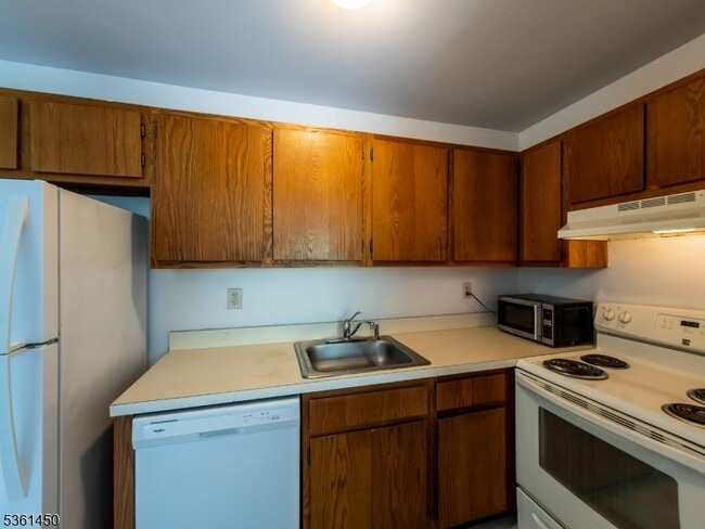 Building Photo - 20 Delar Pkwy